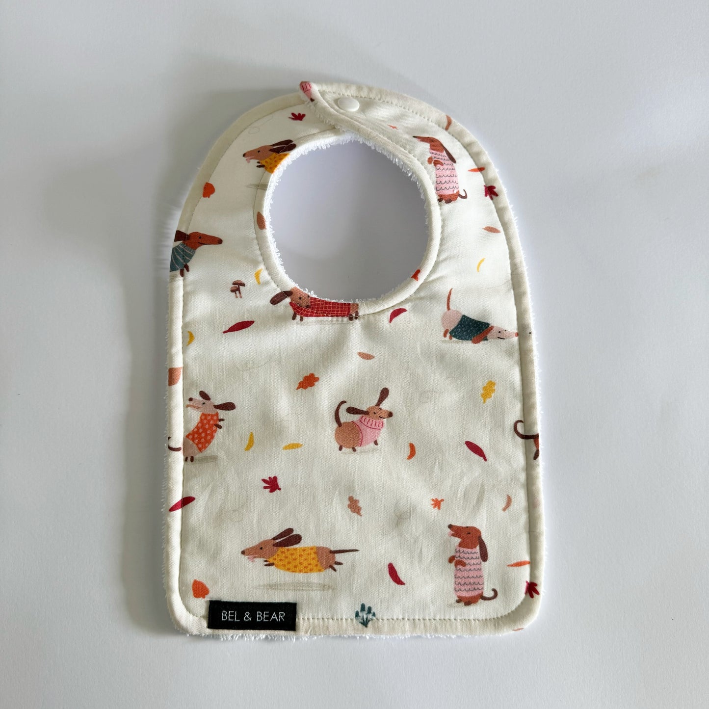Dashys Traditional Bib